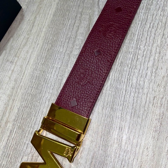 Reversible MCM Belt - Picture 2 of 3